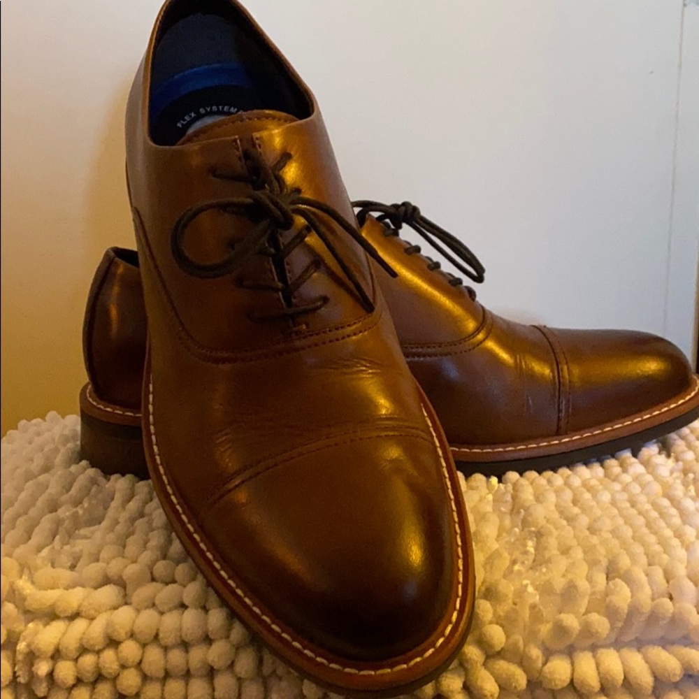 Men’s dress shoes